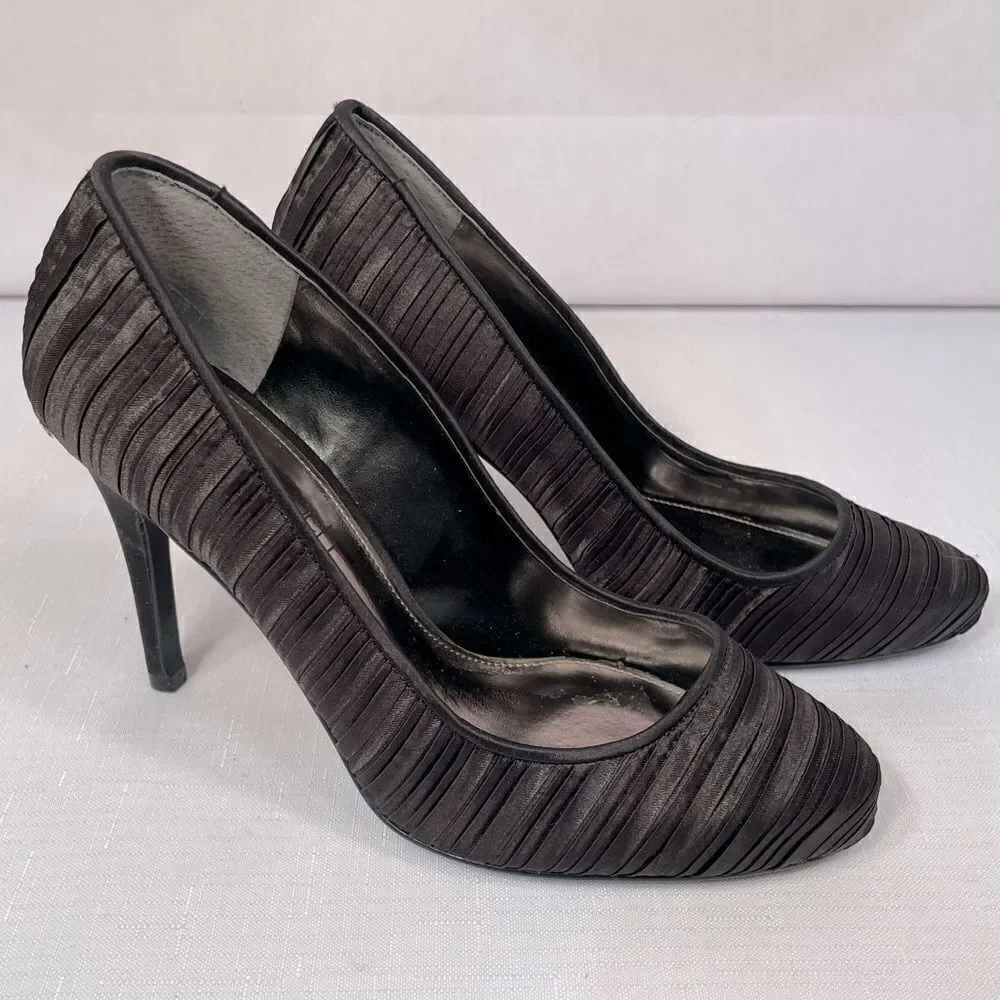 THE TOUCH OF NINA BLACK SATIN 3.5” HEEL SIZE 6.5